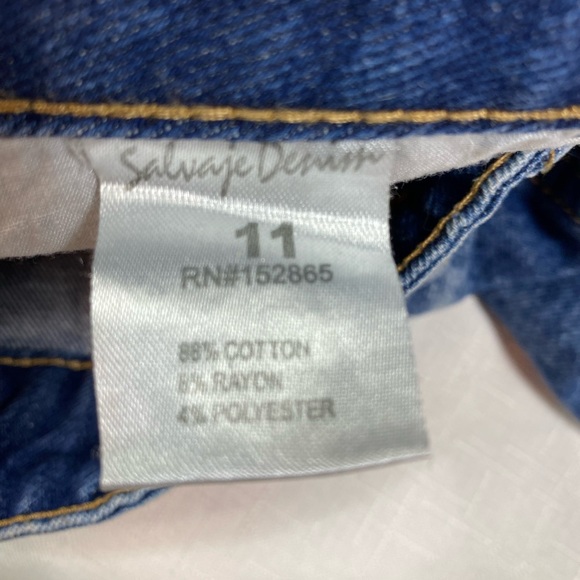 Salvaje Denim Distressed Short Raw Edge Lace Lined Front Shorts Size 11 - Picture 9 of 10